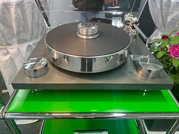  052324.munich.JR Transrotor Bellini with slate plinth Smooth.jpg